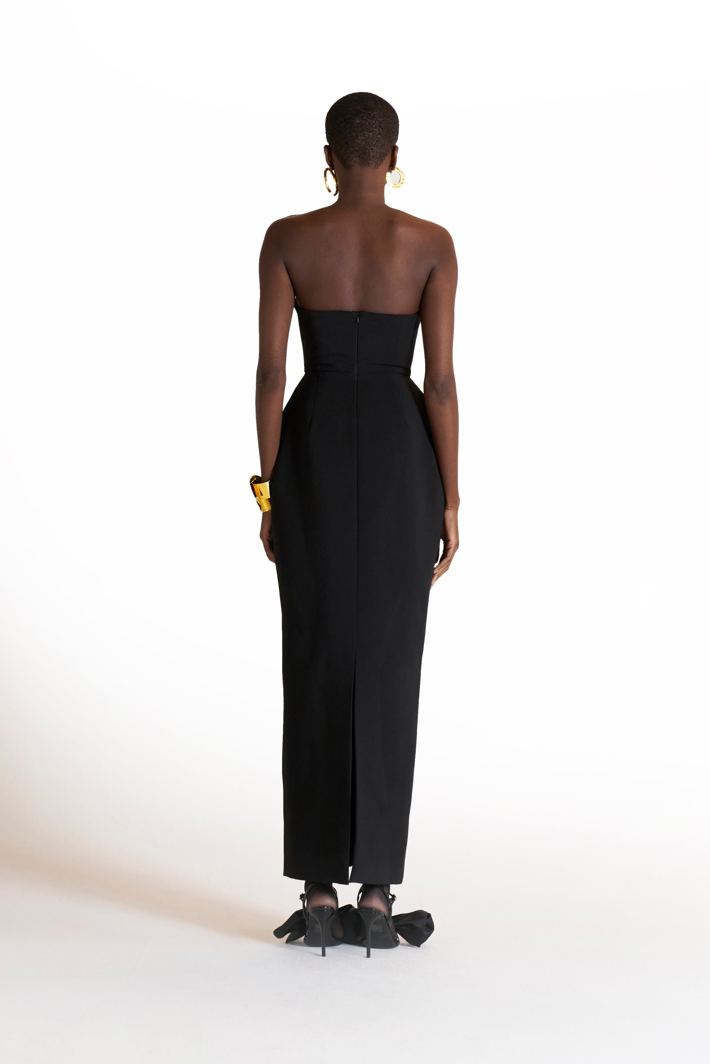 QUANTA GOWN