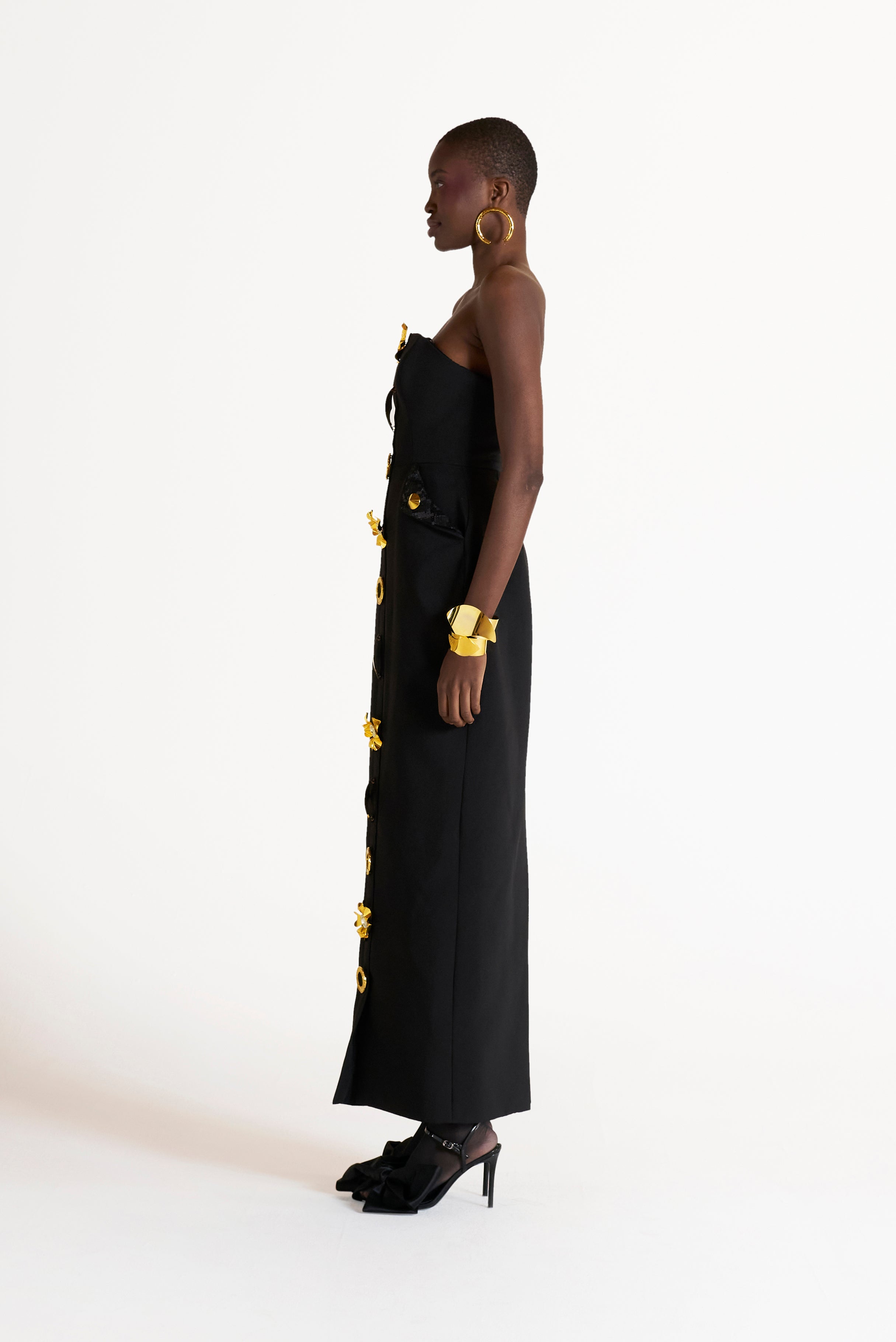 QUANTA GOWN